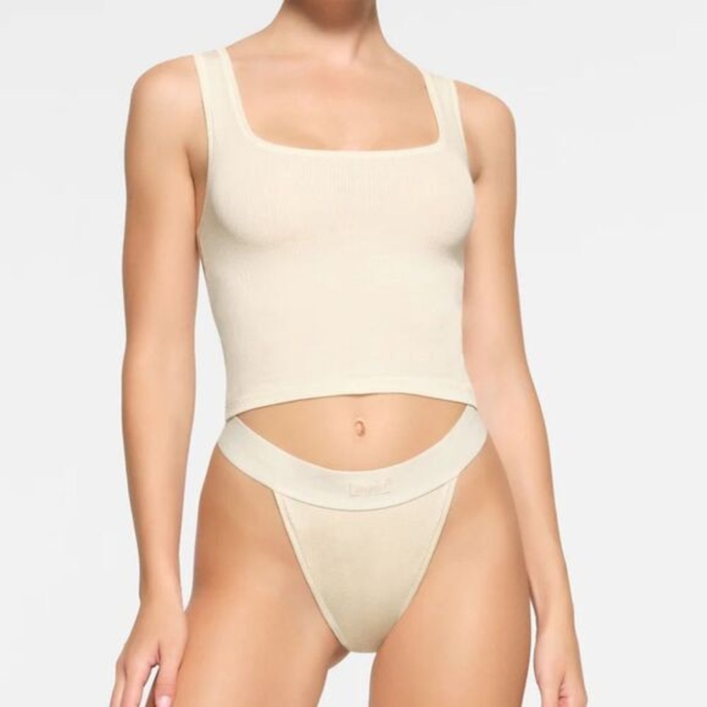 skims cotton rib tank in color bone M